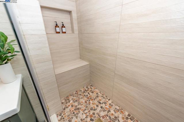 41327 Erma Ave, Fremont CA: https://media.crmls.org/mediaz/50b47d27-d752-46ca-aac0-0da671e519bf.jpg