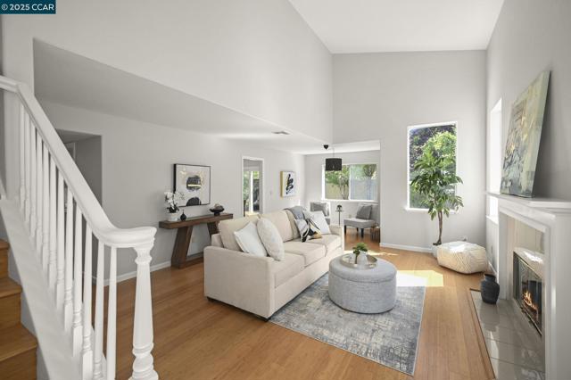 1116 Vista Pointe Cir, San Ramon CA: https://media.crmls.org/mediaz/50b4cd88-aed5-49be-84aa-4ade654c2cdb.jpg