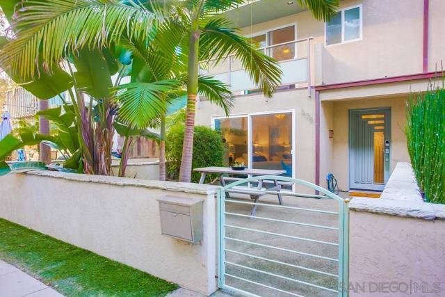 808 Ensenada Ct, San Diego CA: https://media.crmls.org/mediaz/50b5e50e-23c6-4639-9537-8b20ecb12c41.jpg