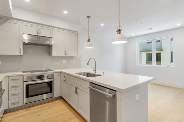 2878 Josephine Lane, Palo Alto CA: https://media.crmls.org/mediaz/50b66e93-4f21-46d4-80c5-deba33233f73.jpg