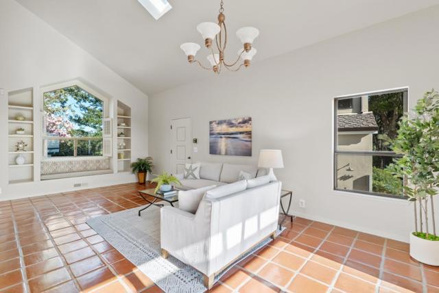 925 Skyward Drive, Aptos CA: https://media.crmls.org/mediaz/50b67fb1-297b-4fef-95d7-368de05005a9.jpg