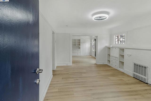 1273 98th Ave, Oakland CA: https://media.crmls.org/mediaz/50b80a15-be89-4fa5-855e-7cf598955954.jpg