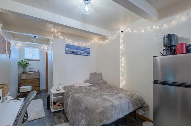 570572 Belden Street, Monterey CA: https://media.crmls.org/mediaz/50b81c67-9dbe-498b-8d93-0e3979f565ed.jpg