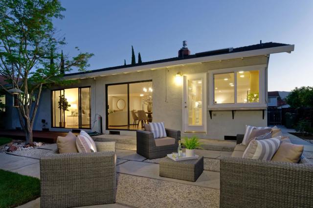 7068 Brooktree Way, San Jose CA: https://media.crmls.org/mediaz/50b82881-eed7-4db0-9adf-805559cc3a20.jpg