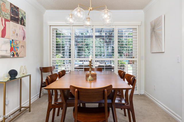 18845 Braemore Road, Porter Ranch CA: https://media.crmls.org/mediaz/50b9a83e-997e-4ef5-a50a-eb9e12e1eea7.jpg