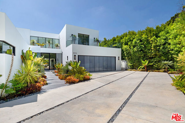 9570 SUNSET Boulevard, Beverly Hills, California 90210, 7 Bedrooms Bedrooms, ,8 BathroomsBathrooms,Single Family Residence,For Sale,SUNSET,24342943