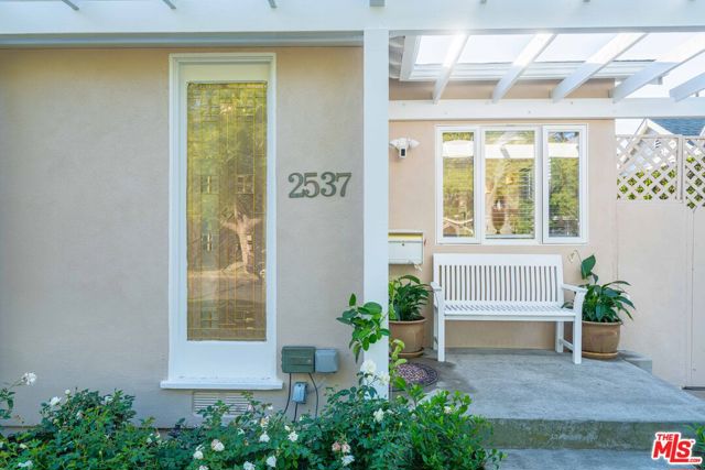 2537 Barry Avenue, Los Angeles, California 90064, 4 Bedrooms Bedrooms, ,3 BathroomsBathrooms,Single Family Residence,For Sale,Barry,24401329