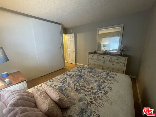 5001 W Florida Avenue, Hemet CA: https://media.crmls.org/mediaz/50bb2982-bb38-4405-9c84-94ec0b787078.jpg