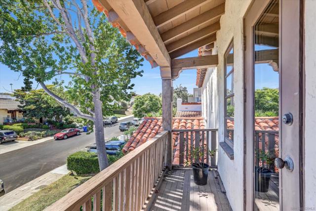 3114 Dumas St, San Diego CA: https://media.crmls.org/mediaz/50bb5d7f-3207-4236-954a-5372978cf3c7.jpg