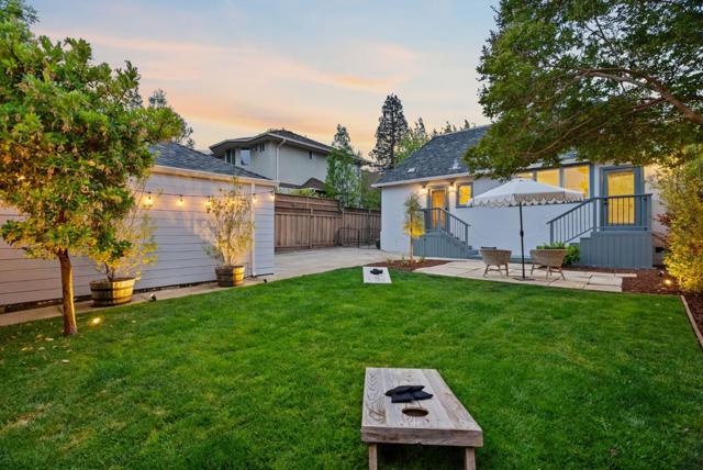 1223 Rhus Street, San Mateo CA: https://media.crmls.org/mediaz/50bbb219-e857-4f13-a73d-79c795e2141a.jpg