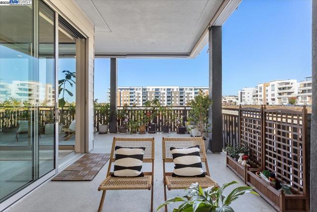 2250 Kilowatt Way, Fremont CA: https://media.crmls.org/mediaz/50bc0a31-7342-46ae-978a-c0e30743779a.jpg