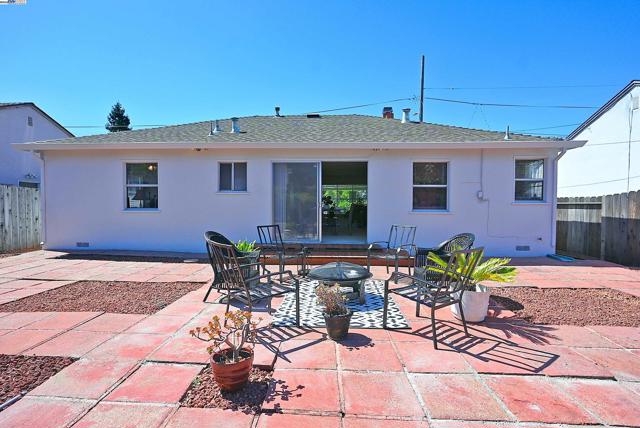 4248 Mabel Avenue, Castro Valley CA: https://media.crmls.org/mediaz/50bc61e2-0a59-483e-8944-9f84b1e60e1f.jpg