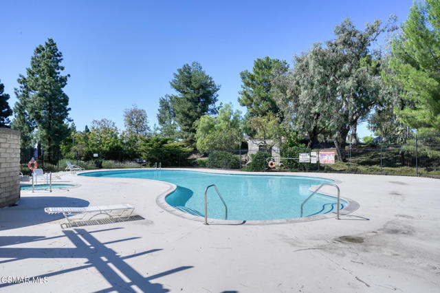 3011 Marigold Place, Thousand Oaks CA: https://media.crmls.org/mediaz/50bd964c-1ce5-4775-8aca-8378f68f5dc4.jpg