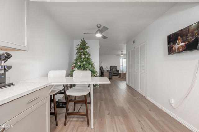 Detail Gallery Image 3 of 17 For 8801 Willis Ave #60,  Los Angeles,  CA 91402 - 3 Beds | 2 Baths