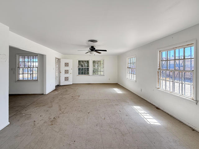 83053 Sonora Avenue, Indio CA: https://media.crmls.org/mediaz/50beb795-0455-49d2-b97b-d75e83c853bd.jpg