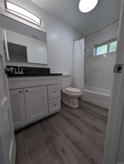 Detail Gallery Image 11 of 18 For 3817 Rojo Tierra Rd, La Mesa,  CA 91949 - 2 Beds | 2 Baths