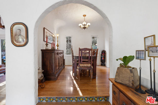 400 W Avenue 42 Avenue, Los Angeles CA: https://media.crmls.org/mediaz/50bf14f3-8488-45c3-bc16-d8e1ca583394.jpg