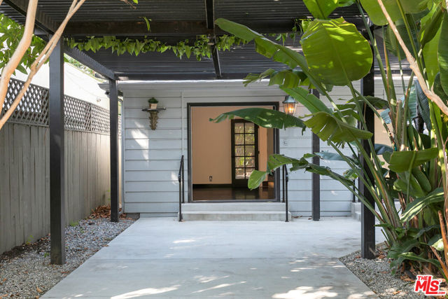 508 North San Vicente Boulevard photo 17