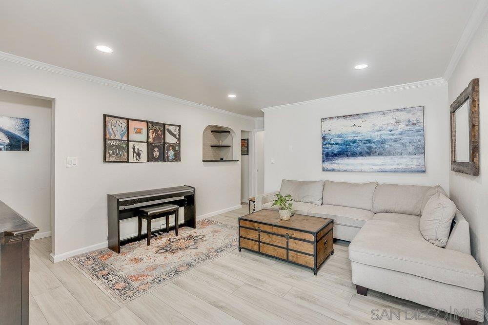 711 Island Ct - photo 11