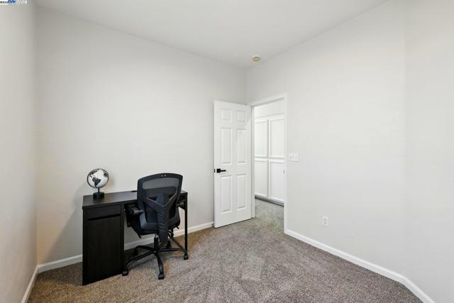 2501 Aimonetti ave, Sacramento CA: https://media.crmls.org/mediaz/50c2247e-0d61-483e-b220-86c0eda92a3a.jpg