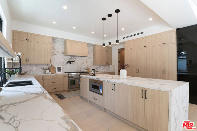 22616 Hatteras Street, Woodland Hills CA: https://media.crmls.org/mediaz/50c2748c-4db8-47c8-ade4-68e1fc895e9c.jpg