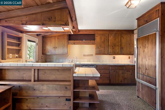 37 La Madronal, Orinda CA: https://media.crmls.org/mediaz/50c312f5-e65e-4513-aab2-acd2b8b996cd.jpg