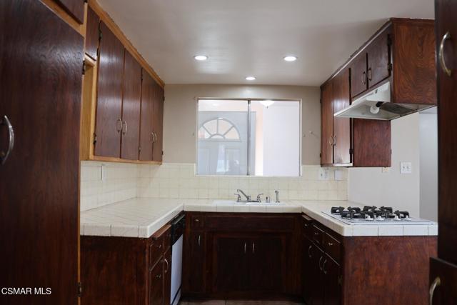 43236 W 20th W Street, Lancaster CA: https://media.crmls.org/mediaz/50c40e01-4891-4a98-b1d5-f425551a2b58.jpg