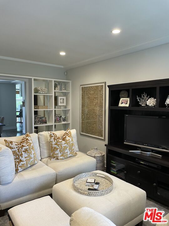 4 Bed Home for Sale in Los Angeles, California