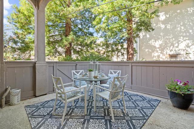 550 El Camino Real, Burlingame CA: https://media.crmls.org/mediaz/50c4c6d4-9b73-4224-9074-283568157c39.jpg