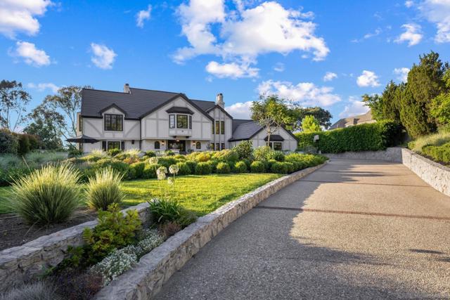 16770 Via De Los Rosales, Rancho Santa Fe CA: https://media.crmls.org/mediaz/50c4ee9e-1009-4ae4-a241-9eb597d899fb.jpg