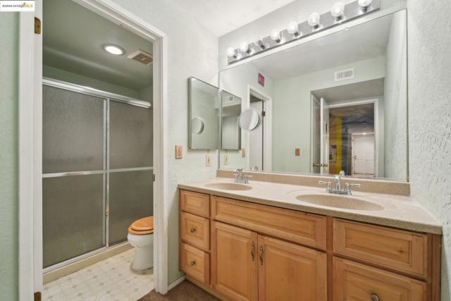 Image 10 of 26 For 740 Canyon Oaks Dr  A