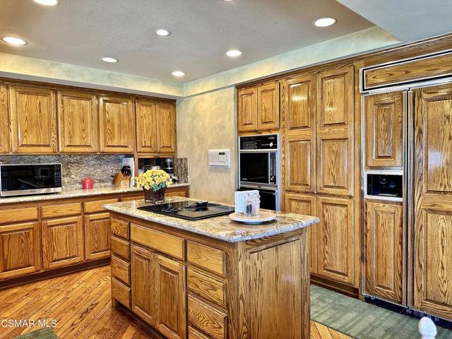 31445 Glenbridge Road, Westlake Village CA: https://media.crmls.org/mediaz/50c5cb4e-3f53-43d6-a985-018e9ba52fd8.jpg