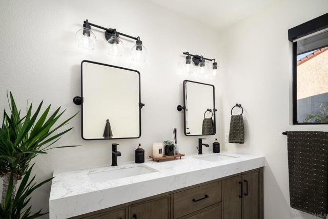 Image 13 of 29 For 2524 Luciernaga St