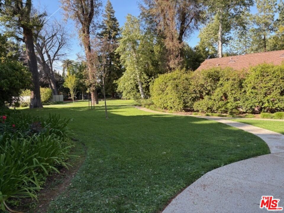 https://media.crmls.org/mediaz/50c82056-42b4-4640-bd22-b0dfd03a0226.jpg?preset=X-Large