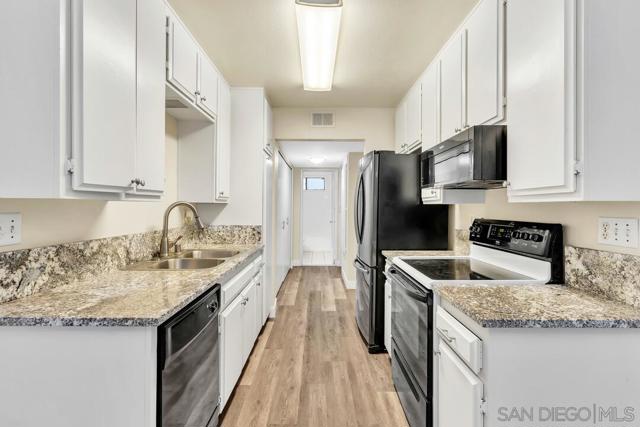 450 W Vermont Ave 105, Escondido CA: https://media.crmls.org/mediaz/50c87909-2acc-4b51-ad8f-09a70409524b.jpg