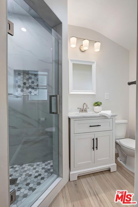Image 18 of 37 For 4307 Keystone Avenue