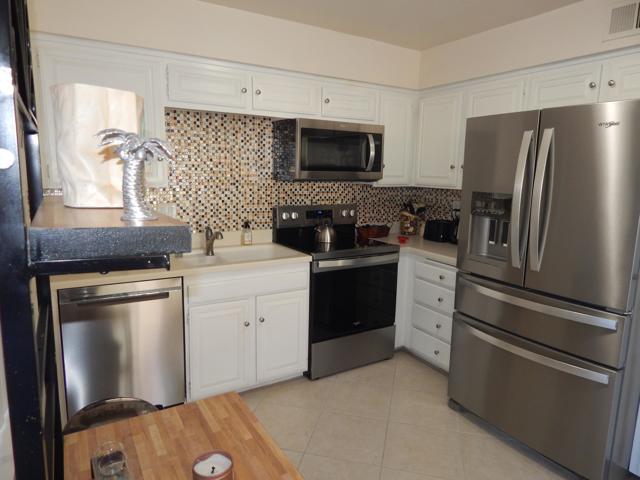 2010 Lawrence Crossley Road #1, Palm Springs, CA 92264