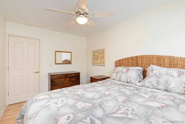 1745 Tamarack Ave, Carlsbad CA: https://media.crmls.org/mediaz/50c98ad8-2428-43e8-851b-8adf1698d069.jpg