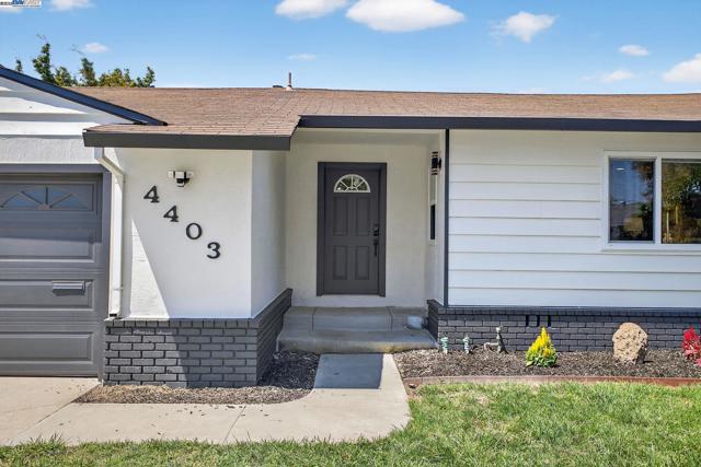 4403 Burke Way, Fremont CA: https://media.crmls.org/mediaz/50c9adba-3a48-4f12-af35-3a0af59993be.jpg