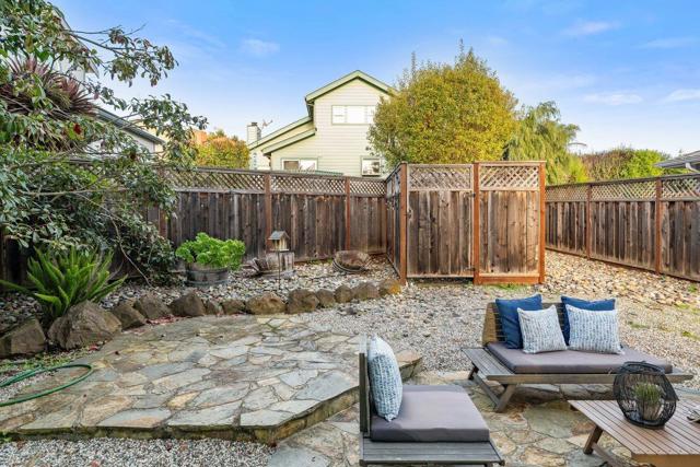 622 Avenue Balboa, El Granada CA: https://media.crmls.org/mediaz/50c9f300-74a0-4f98-8798-3f8e474bd7c2.jpg