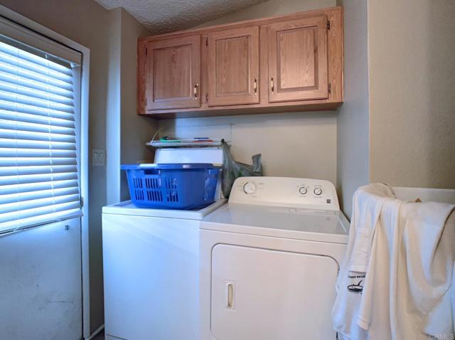 Home for Sale in Lakeside