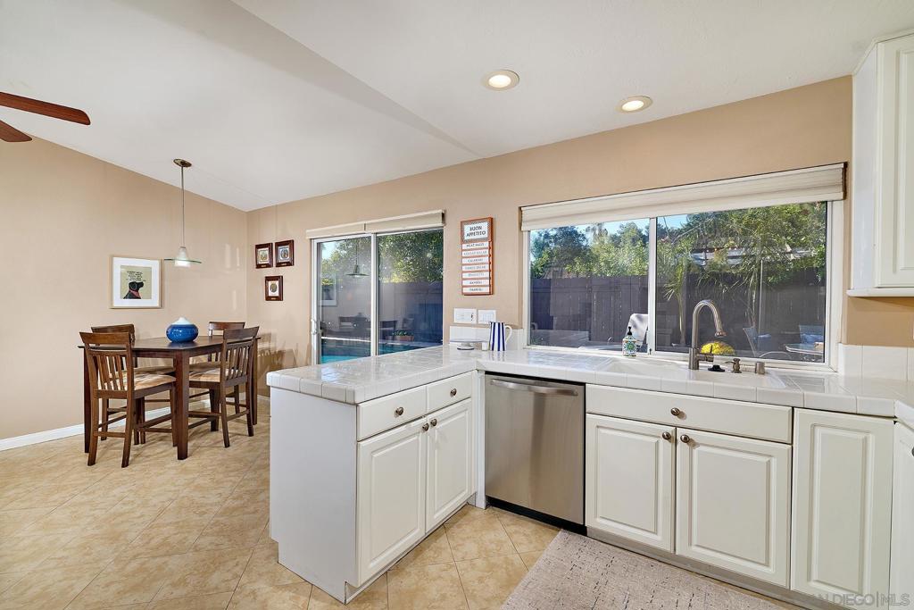 MLS #250043043SD image #13