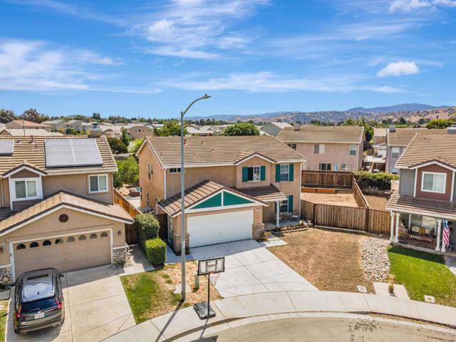 1770 Brentwood Court, Hollister CA: https://media.crmls.org/mediaz/50cb43b4-2335-4341-9753-a24b64c3aca4.jpg