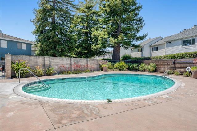 1415 Ruby Court, Capitola CA: https://media.crmls.org/mediaz/50cb7125-06bc-4dec-8ae8-080e9818bcb2.jpg