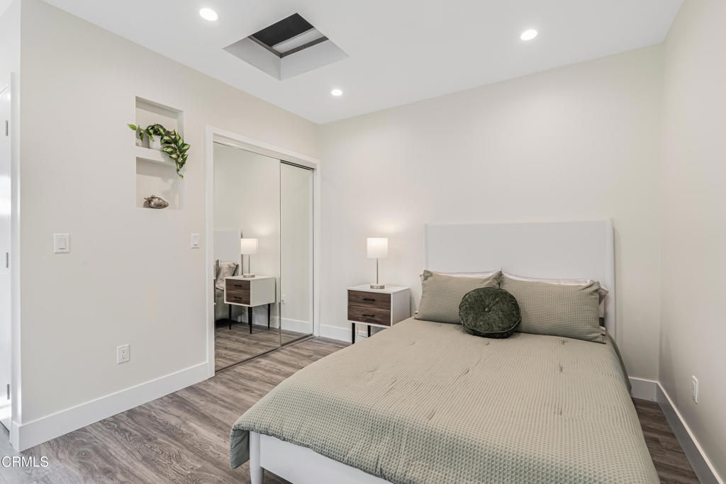 15233 Camarillo StreetSherman Oaks img 11