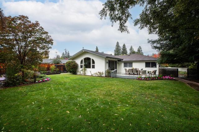 1264 Richardson Avenue, Los Altos CA: https://media.crmls.org/mediaz/50cc1a1a-9d93-4a5d-8652-110fc1837433.jpg