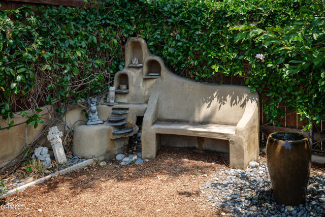 1036 N Chester Avenue, Pasadena CA: https://media.crmls.org/mediaz/50cd888a-c9f3-4e2c-87f3-cc83c20d4956.jpg