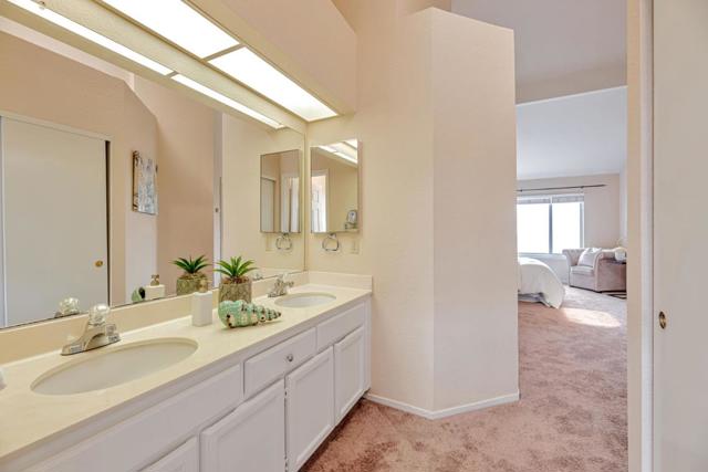 110 Cityview Drive, Daly City CA: https://media.crmls.org/mediaz/50cdf933-91c7-4a10-838d-b7bf7e334637.jpg