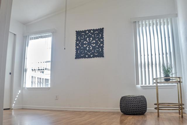 138 Steven Lane, Oceanside CA: https://media.crmls.org/mediaz/50ce0a28-9b48-44d9-a718-ed9d60edec49.jpg