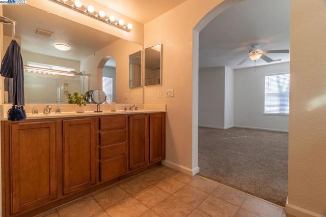 1526 Cat Tail Dr, Stockton CA: https://media.crmls.org/mediaz/50ceb844-9d52-4cd6-a4ff-0a9f11668482.jpg